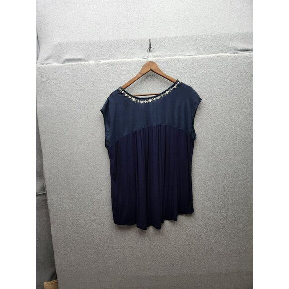Navy Blue Amaryllis Embroidered Sleeveless Top Size 1X Cotton/Spandex Blend - Picture 7 of 7